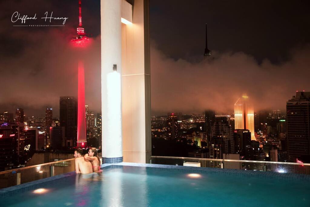 The Colony By Infinitum Best Pool View Klcc Trx Merdeka 118 Kl Tower Kuala Lumpur Kültér fotó