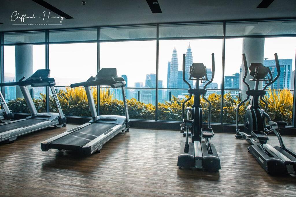 The Colony By Infinitum Best Pool View Klcc Trx Merdeka 118 Kl Tower Kuala Lumpur Kültér fotó